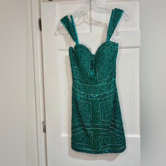 Sherri Hill size 2 emerald beaded cocktail dress - Picture 14 of 17